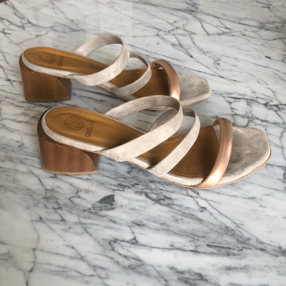 Coclico ouelette sandal